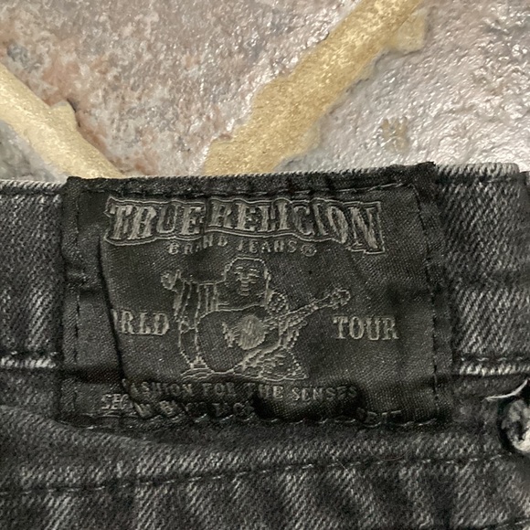 True Religion Slim Fit Black Jeans. Size 4 - Picture 8 of 9